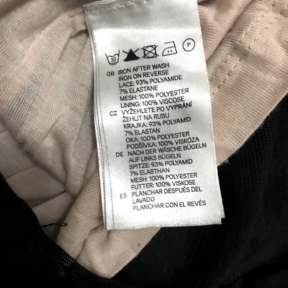 H&M BLACK LACE SHORT SLEEVE DRESS - Picture 5 of 5